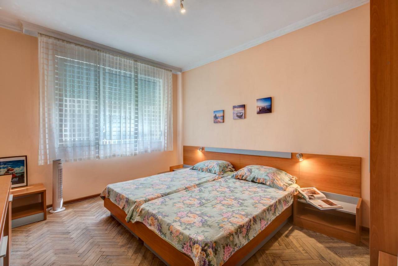 Super Center-Huge 2 Bedrooms Apartment Burgas Exterior photo